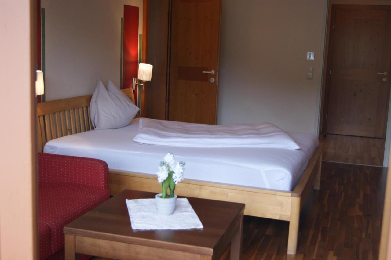 Dachstein West Hotel Gmbh-Kirchenwirt Russbach Русбах-ам-Пас-Гшютт Экстерьер фото